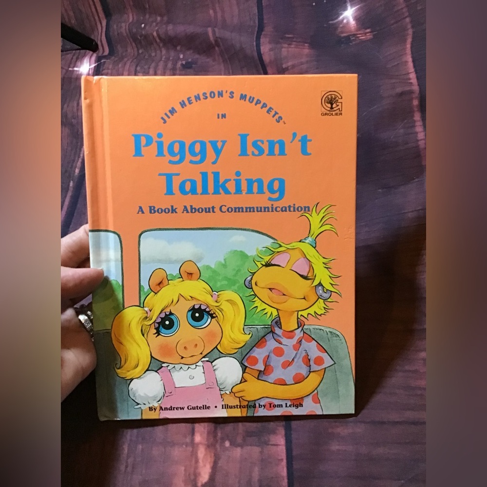 Vintage Jim Henson muppets piggy isn’t talking a book about communication 1992